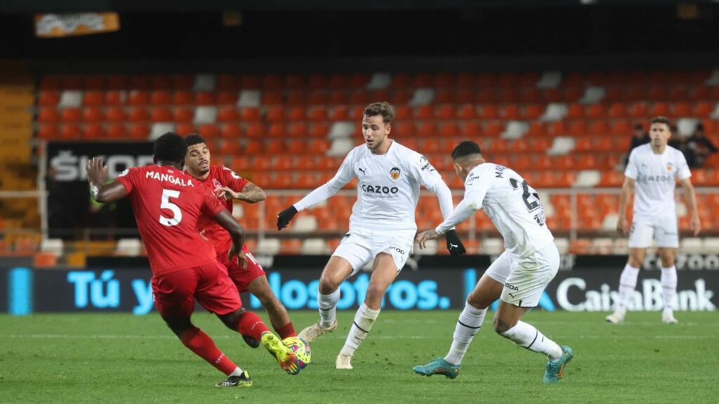 soi-keo-nhan-dinh-valencia-vs-nottingham-forest-luc-00h00-ngay-19-07-2023-1