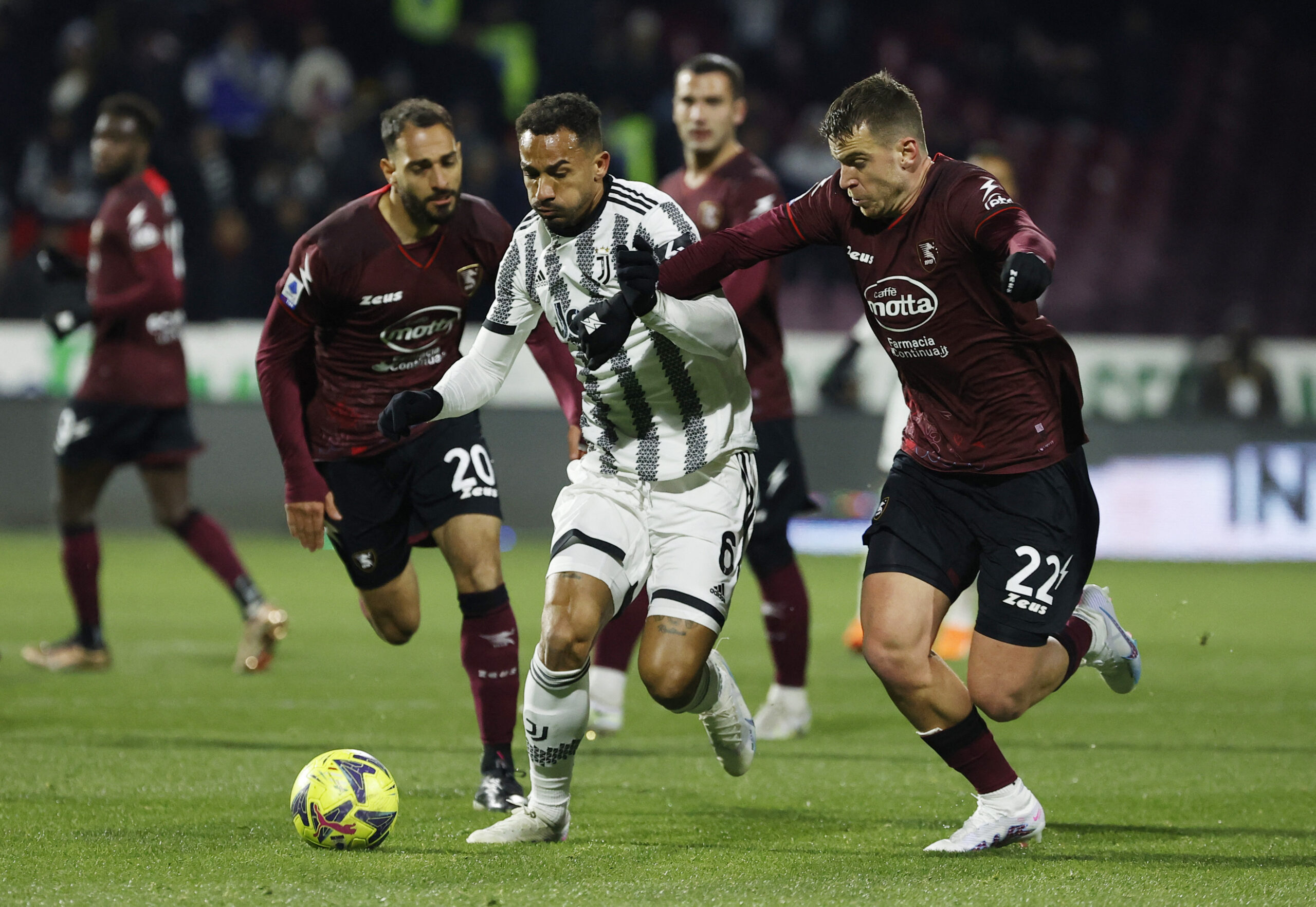 Soi kèo Juventus vs Salernitana ngày 5/1
