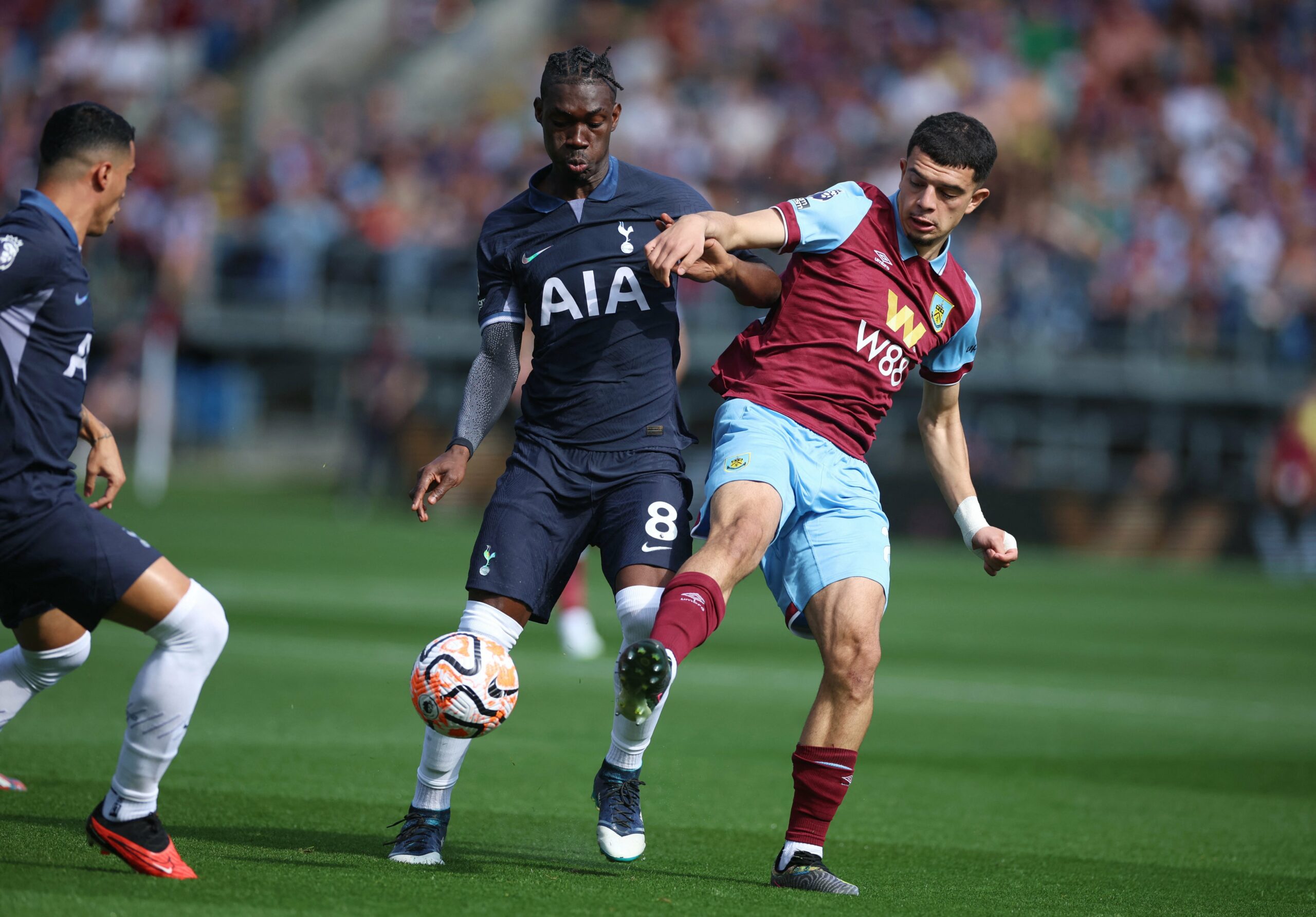 Soi kèo Tottenham vs Burnley ngày 6/1