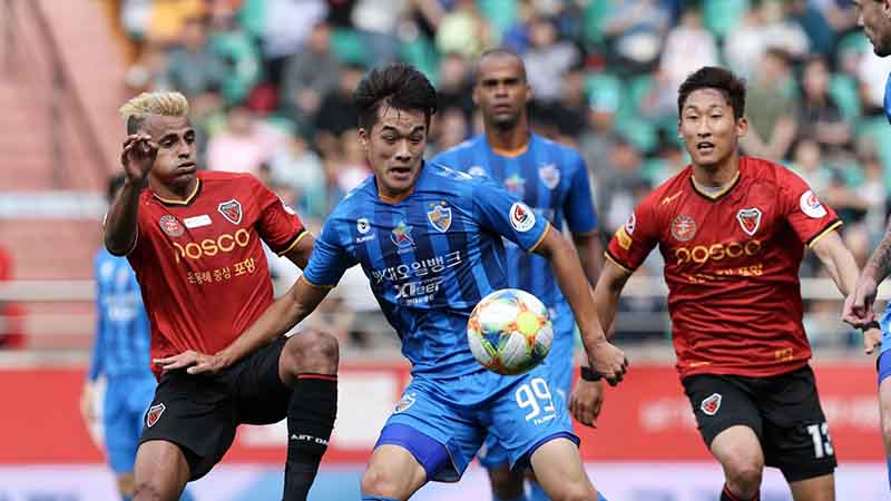 Soi kèo Ulsan vs Pohang Steelers