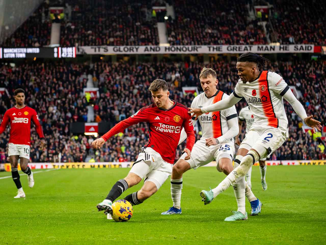 Soi kèo Luton vs MU ngày 18/2