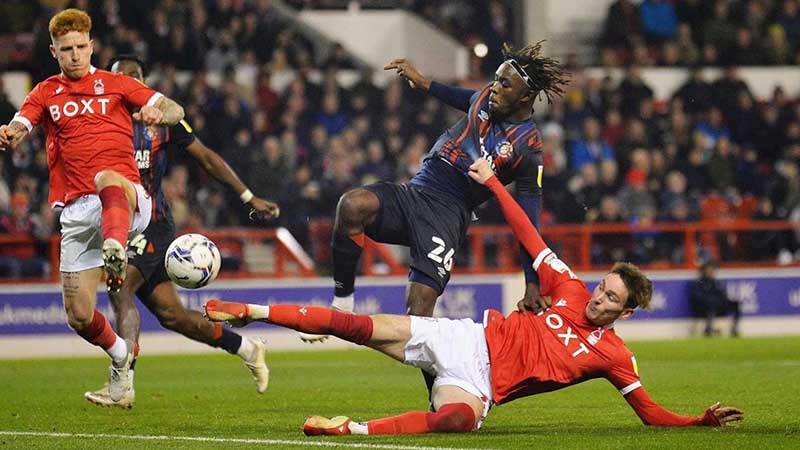 Soi kèo Luton vs Nottingham