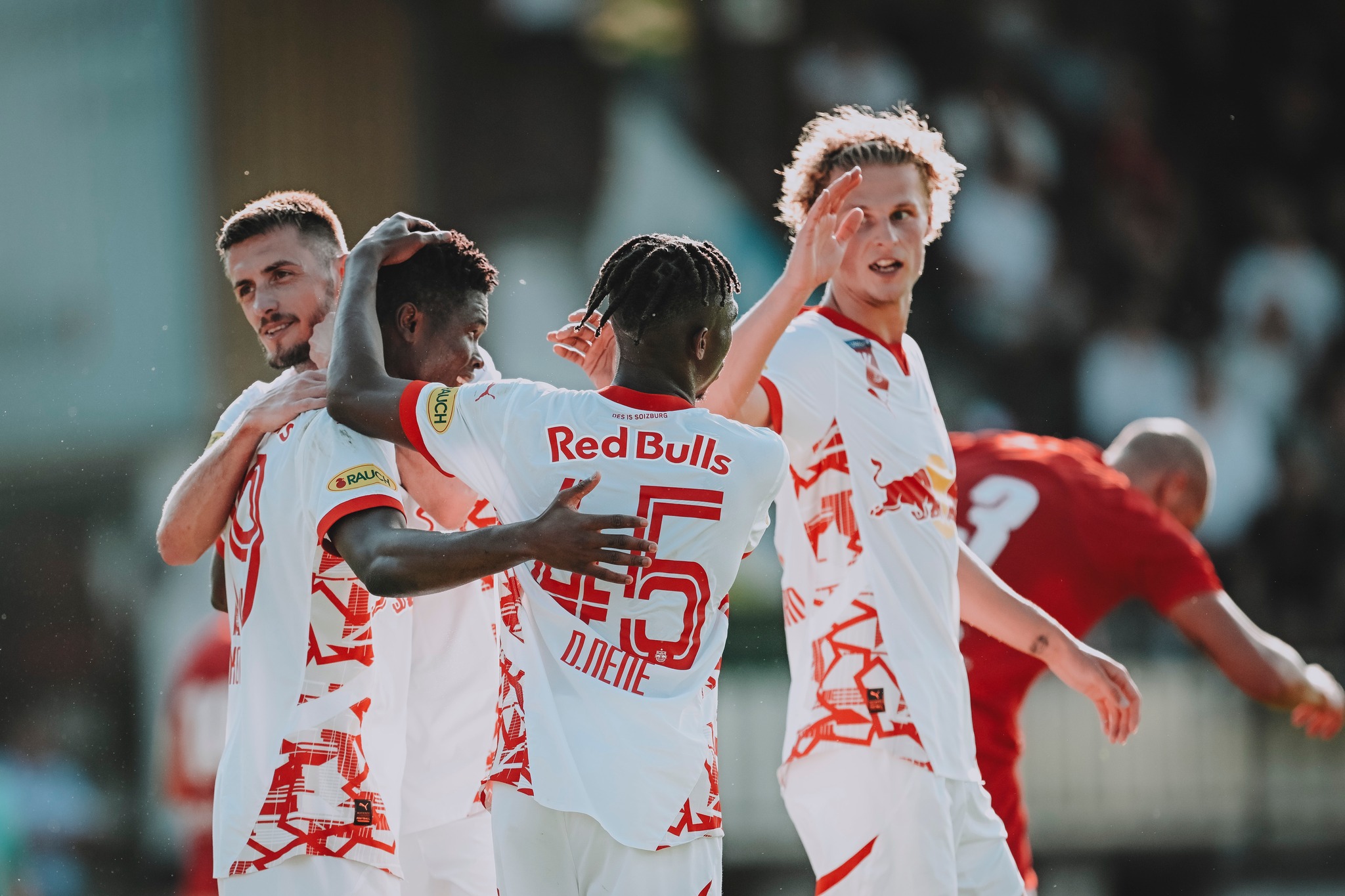 nhan-dinh-soi-keo-salzburg-vs-twente-luc-01h45-ngay-7-8-2024-1
